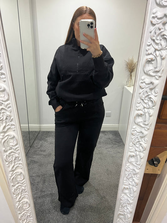 1/2 Zip jumper and jogger set black